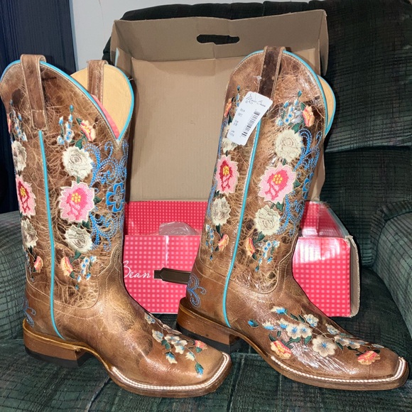 Brand new, never worn Macie Bean cowboy boot! Size 8M - Picture 2 of 13